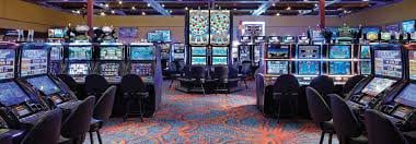 Filipino players enjoying mobile sports and casino content on ph66